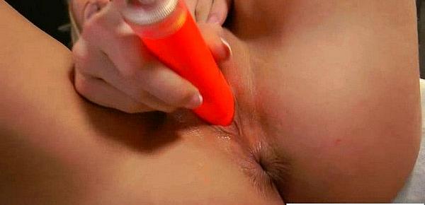  Alone Girl Try Things To Fill Her Holes To Get Climax video-05